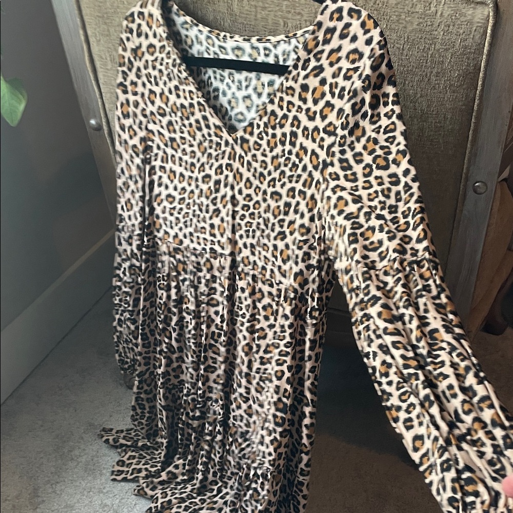 Leopard Print V-Neck Women's Top